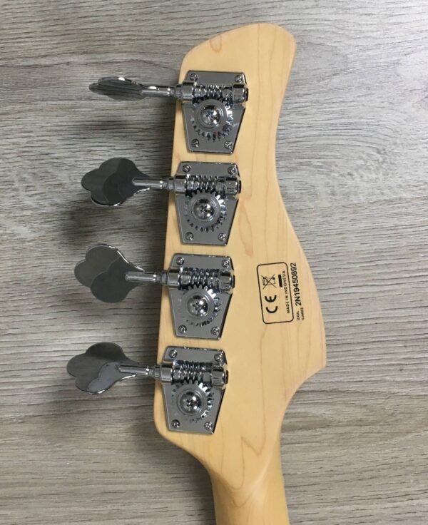 Marcus Miller P7 Antique White Blonde Left