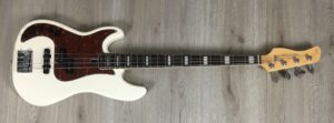 Marcus Miller P7 Antique White Blonde Left