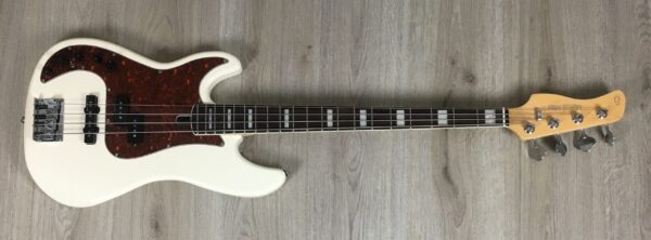 Marcus Miller P7 Antique White Blonde Left