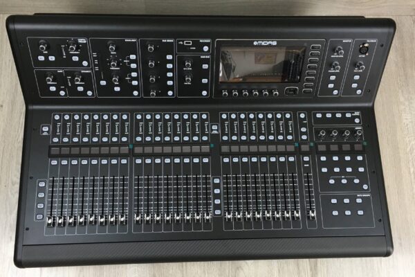 Midas M32 Live