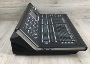 Midas M32 Live