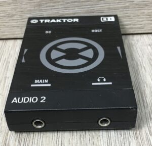 Native Instruments Traktor Audio 2