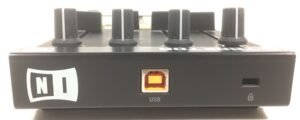 Native Instruments Traktor Kontrol F1