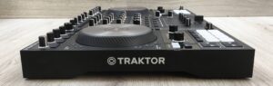 Native Instruments Traktor Kontrol S4 MK3