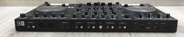 Native Instruments Traktor Kontrol S4 MK3