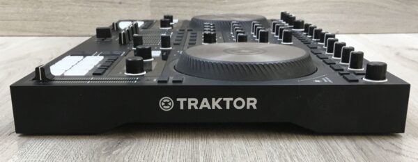 Native Instruments Traktor Kontrol S4 MK3