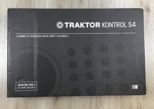 Native Instruments Traktor Kontrol S4 MK3