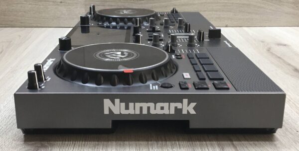 Numark mixstream pro go