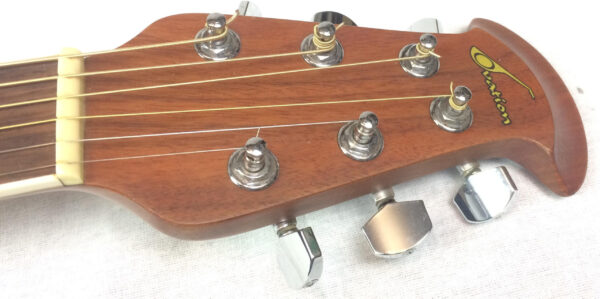 Ovation Celebrity Deluxe CC 268 Black