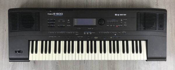 Roland E-600