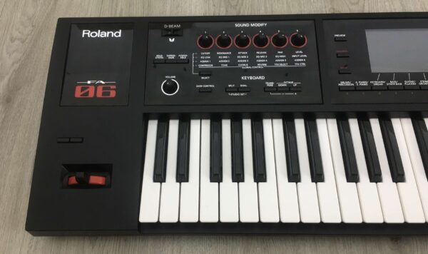 Roland FA-06