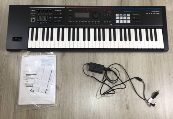 Roland Juno DS61