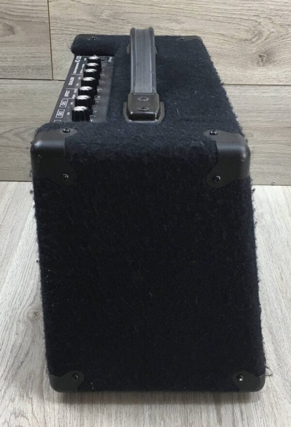 Roland KC-220