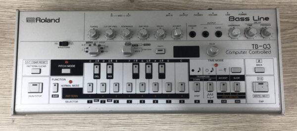 Roland TB-03