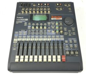 Roland VM-3100 Pro Mixer Digitale