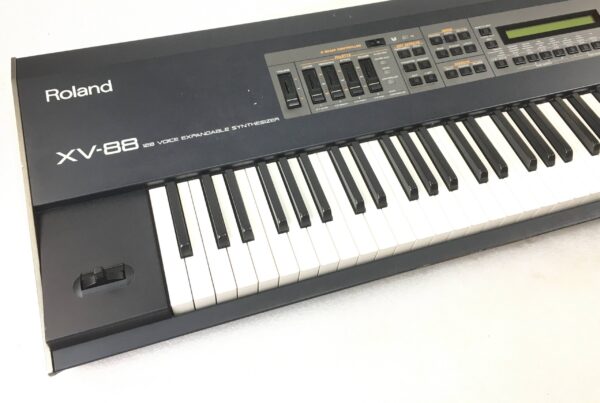 Roland XV-88