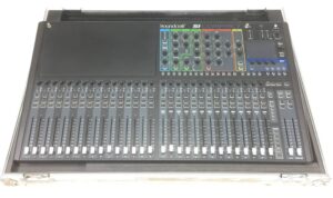 Soundcraft Si Compact 32 canali con flight case