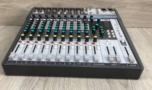 Soundcraft Signature 12 MTK