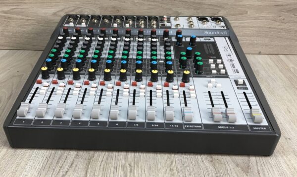 Soundcraft Signature 12 MTK