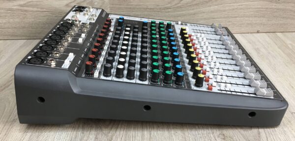 Soundcraft Signature 12 MTK