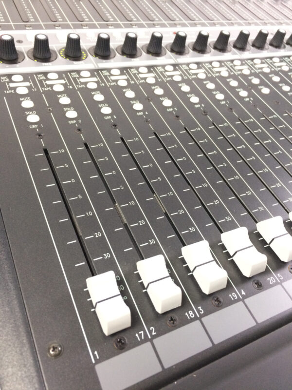 Soundcraft Spirit 328 Digital Mixer