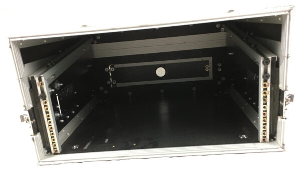 Stage Line Flight Case per mixer e 4 unità rack