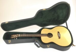 Tanglewood TWJFS CE Exotic Java con custodia rigida 