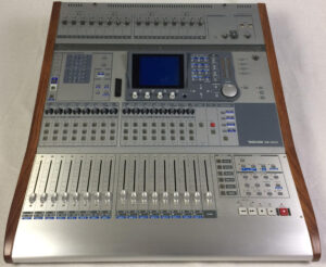 Tascam DM3200 + IF FW MKII