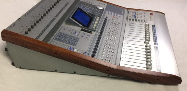 Tascam DM3200 + IF FW MKII
