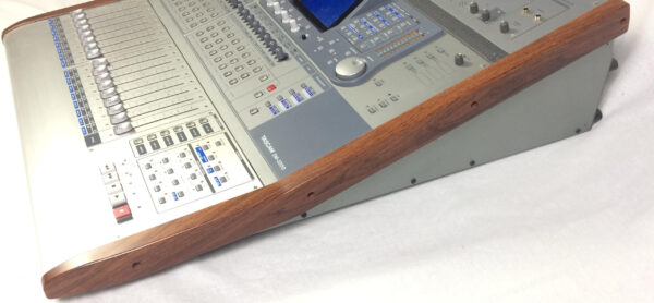Tascam DM3200 + IF FW MKII