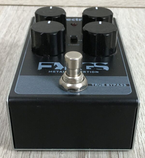 Tc Electronic Fangs Metal Distortion