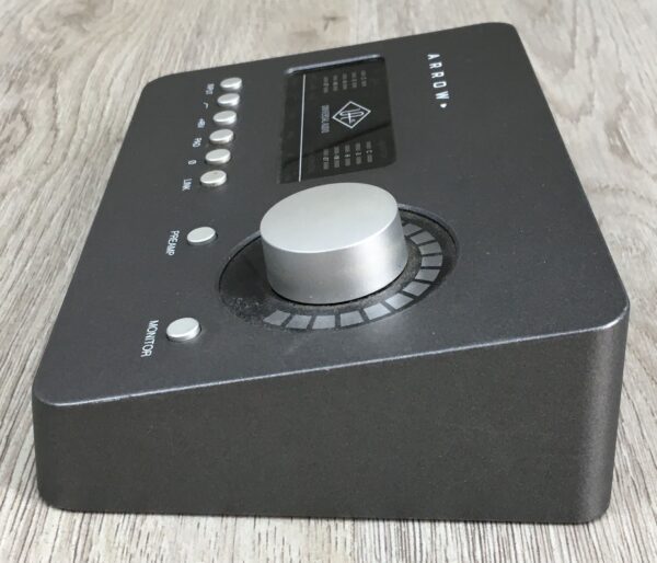 Univeral Audio Arrow