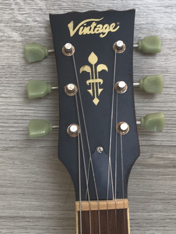 Vintage V100 Icon Distressed Tobacco Sunburst