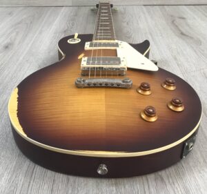 Vintage V100 Icon Distressed Tobacco Sunburst