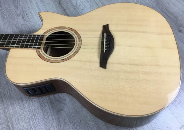 Vintage V1200N Natural