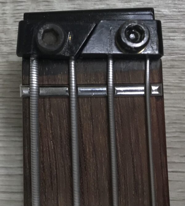 Washburn Force 42 Fretless