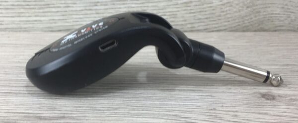 XVive U2 Carbon sistema di trasmissione audio per chitarra e basso