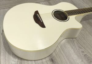 Yamaha Apx 600 White