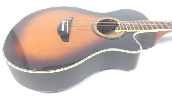 Yamaha APX 7c Brown Sunburst con custodia rigida