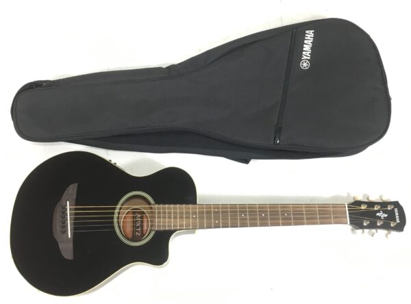 Yamaha APX T2 Black con custodia