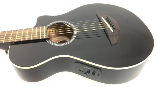 Yamaha APX T2 Black con custodia