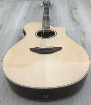 Yamaha APX600 Natural
