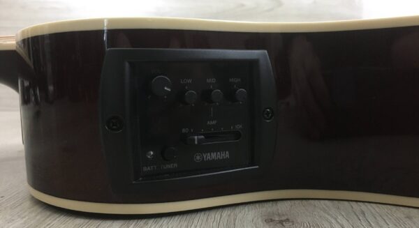 Yamaha APX600 Natural