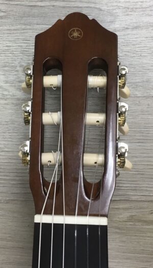 Yamaha C40