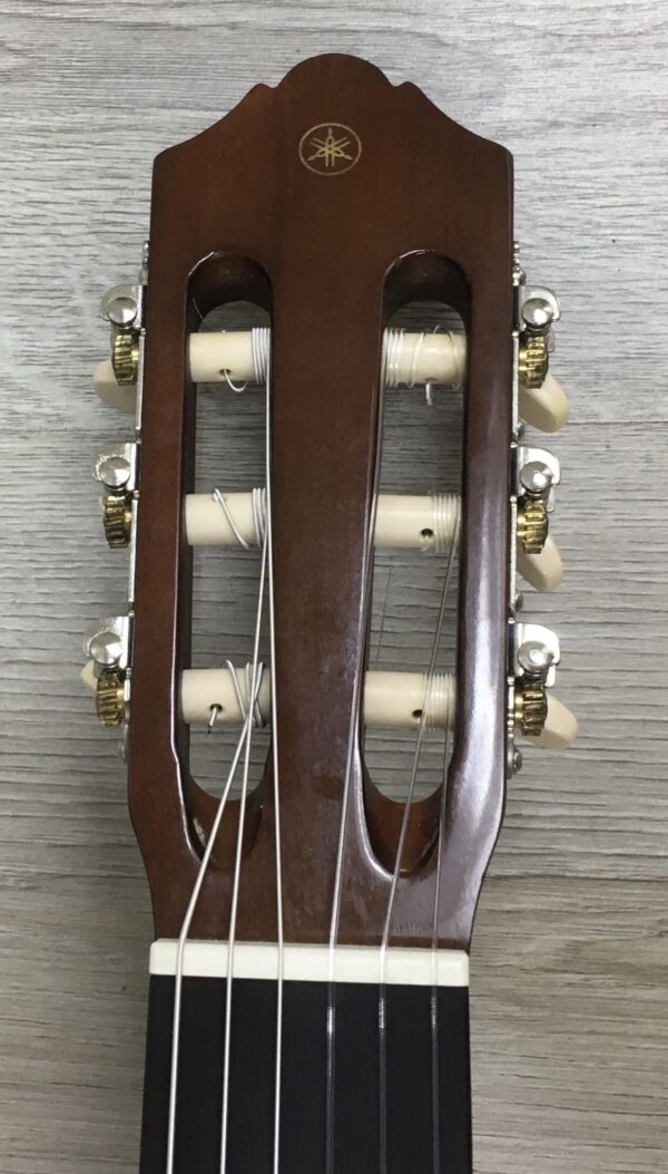 Yamaha C40