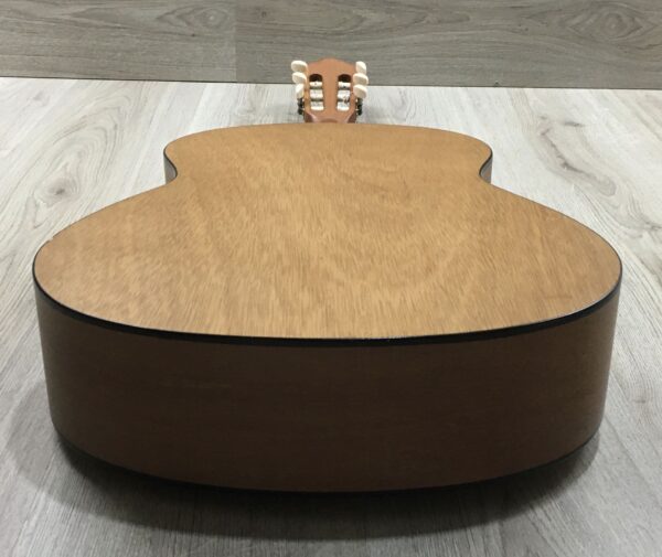 Yamaha C40 M