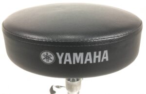 Yamaha DS-840 sgabello