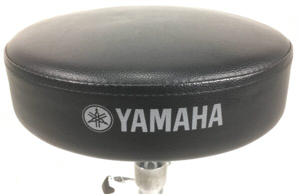 Yamaha DS-840 sgabello