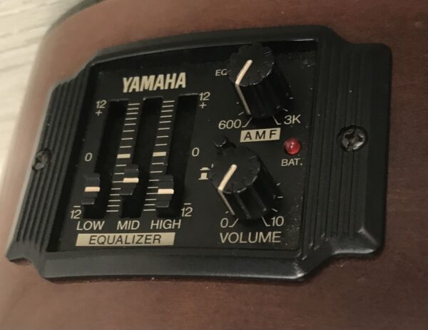Yamaha FGX-412C Vintage Sunburst