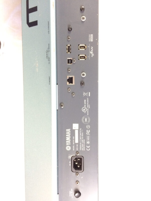 Yamaha MOTIF XS8 + Flight Case